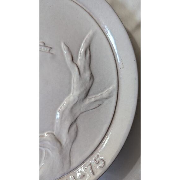 1975 Frankoma Pottery Christmas Plate 8.5" Peace on Earth Joniece Frank - Picture 8 of 8
